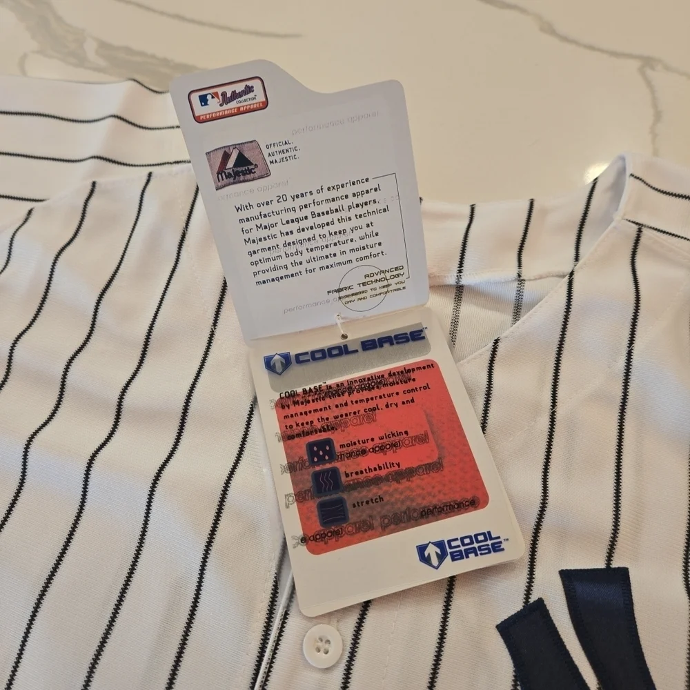 NWT Authentic Majestic Derek Jeter #2 New York Yankees Pin Stripe Jersey Size 52
